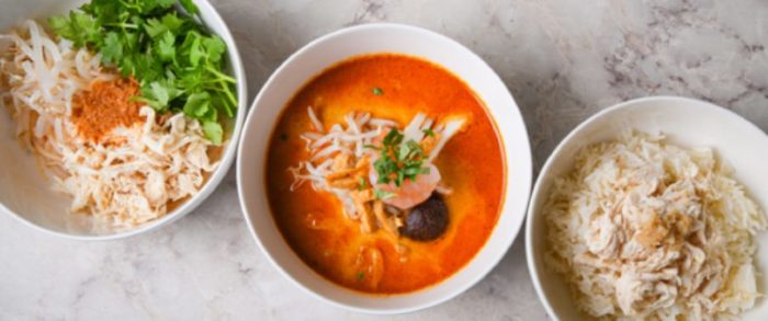 シンガポール食事ラクサ